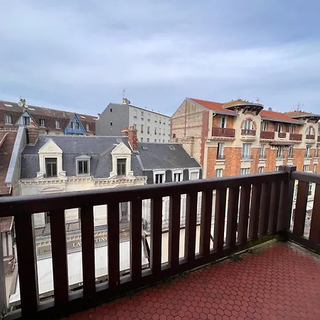Duplex En Plein Centre, 3min Apartment *